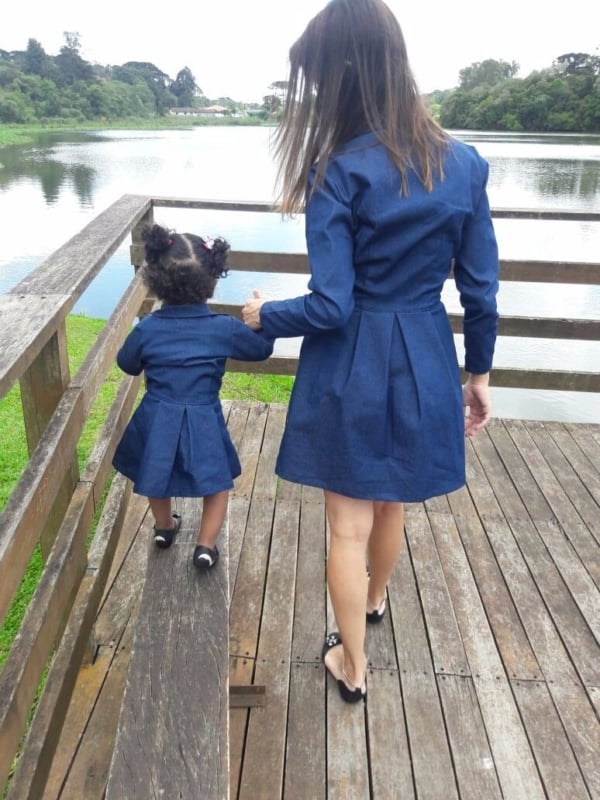 vestido mãe e filha com mangas longas