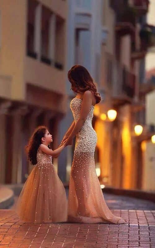 vestido tal mãe tal filha longo e bordado