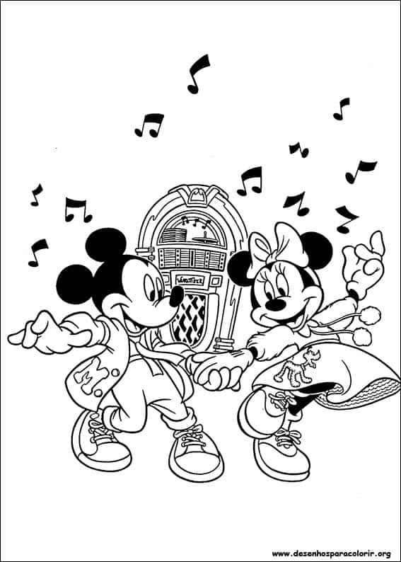 Minnie e Mickey dançando e se divertindo juntos