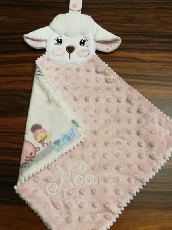 naninha para bebê personalizada de ovelhinha