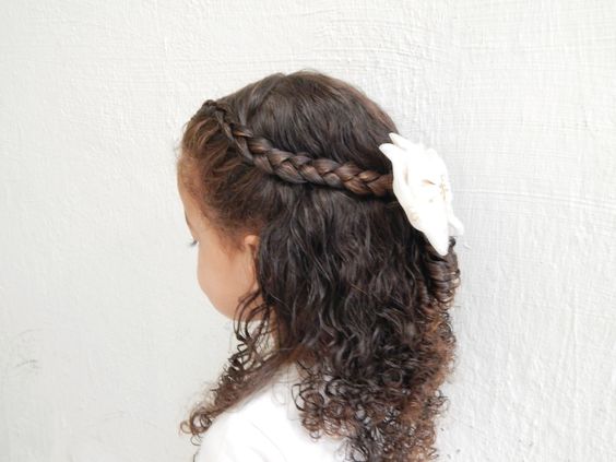 Penteado infantil para casamento - Lejour