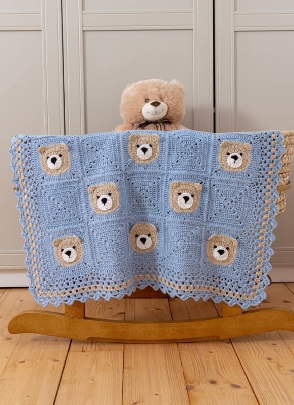 manta de bebe em croche azul com ursinhos