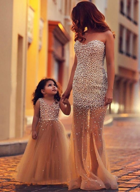 vestido de festa bordado mae e filha