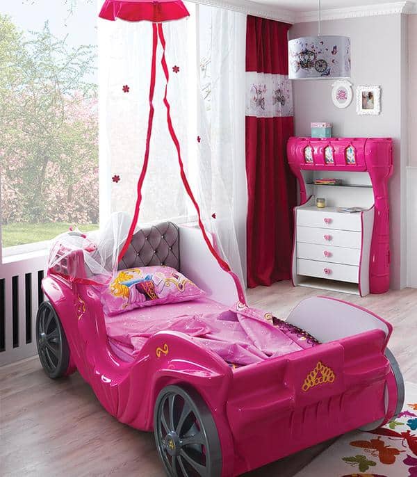 cama rosa de carro