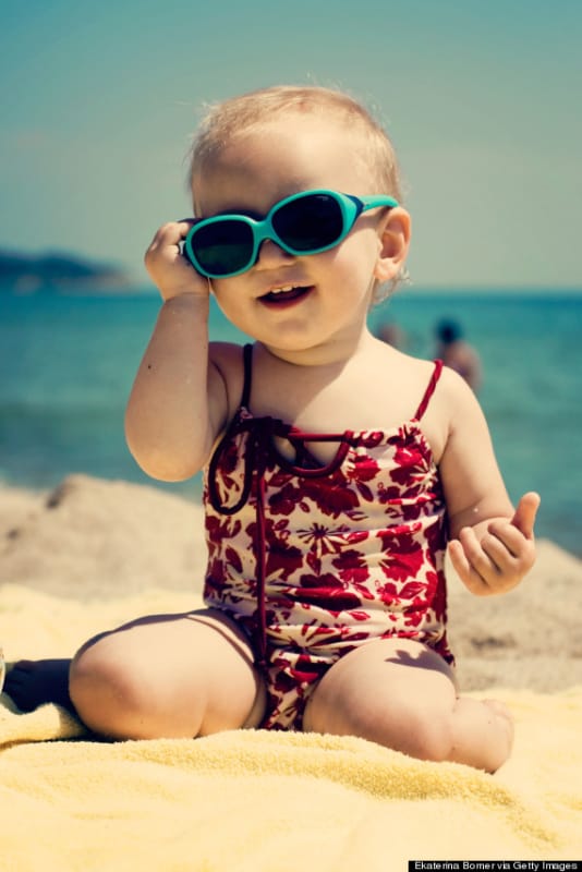 beneficios de levar bebe na praia