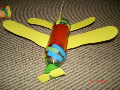 17 modelo simples de aviao de garrafa PET com EVA