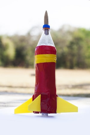 5 ideia de foguete simples de garrafa pet