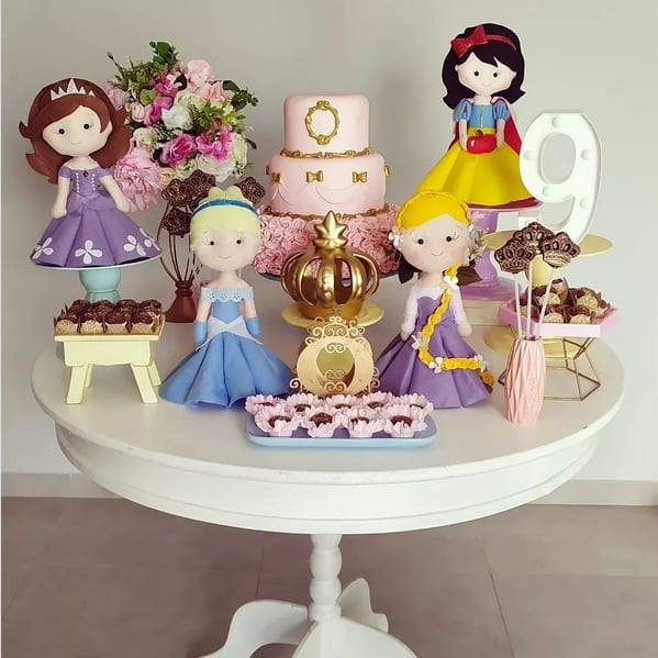 7 decoração princesas Disney mesversário @atelievanessar